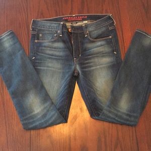 American Eagle skinny jeans